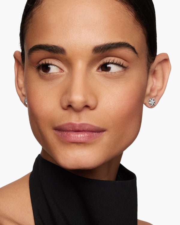 1EB3D359-E7E5-C7C4-8B18-E1DF693C3510