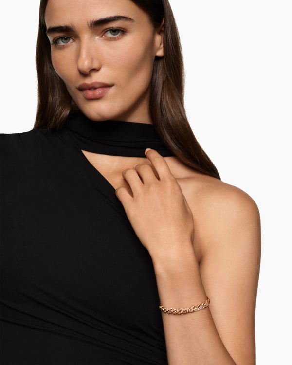 24F48BF6-BC4B-376E-8BF6-81CB0B0EECFC