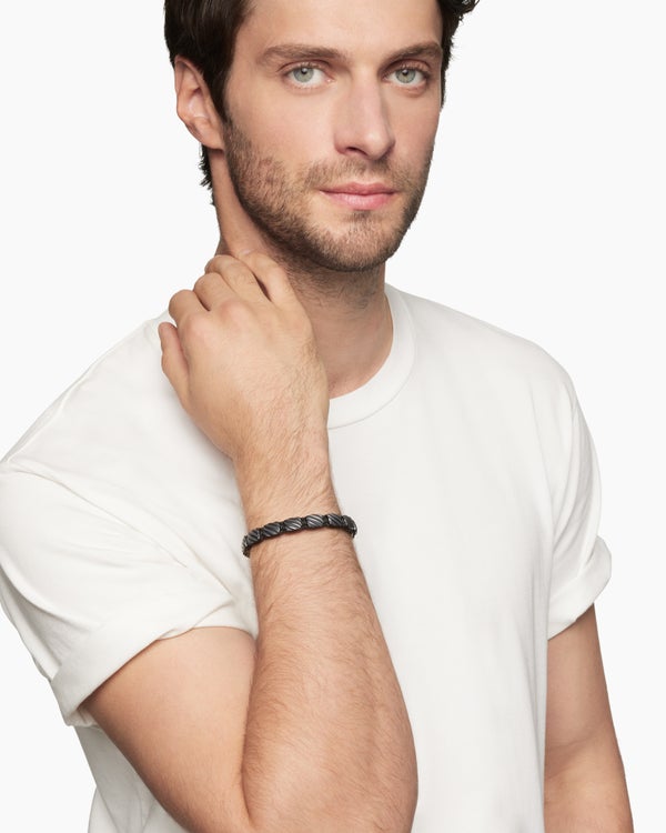 3B5DE22C-1BAF-DCBC-9269-79A017DF67D4