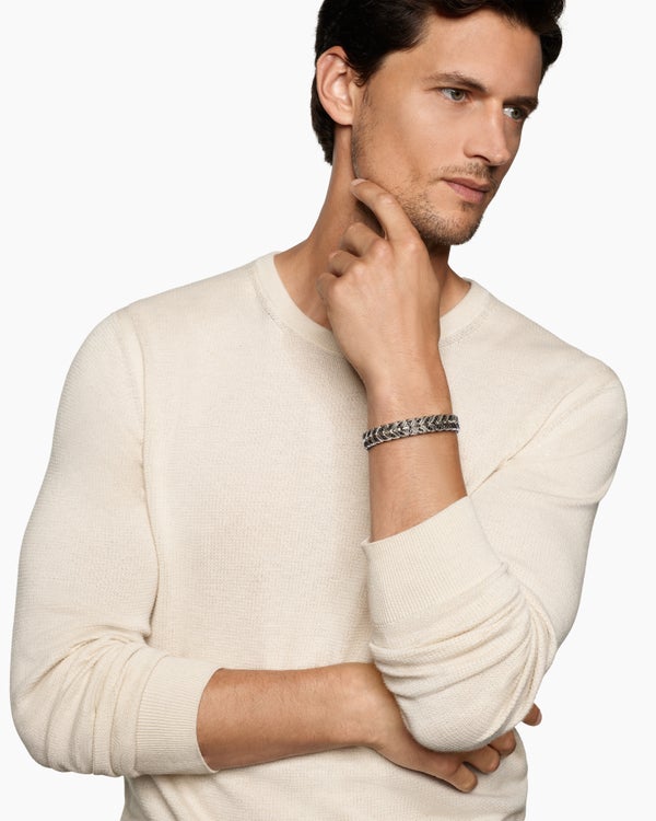 4A1F1007-714A-3711-9C27-748E89837576