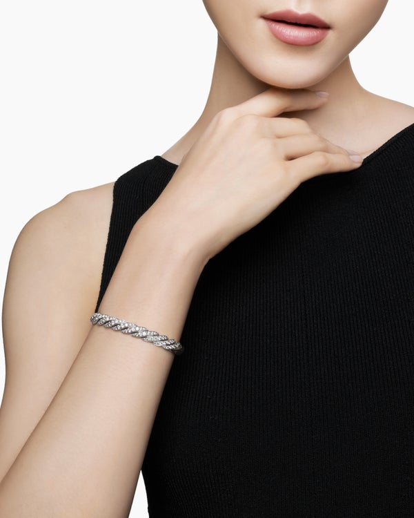 682B9E88-2563-66AF-79E9-E3C2DAFA115F