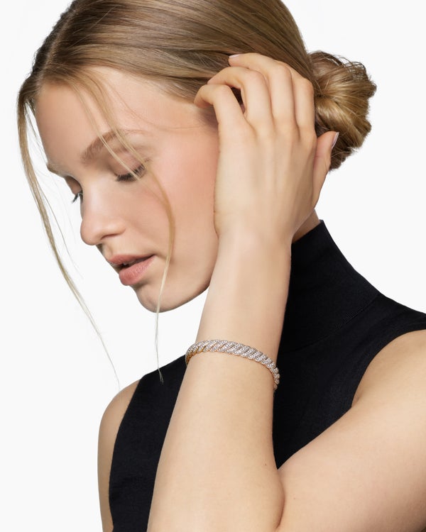 825118B9-75D7-FB2D-E303-BCDED7F0DCF8