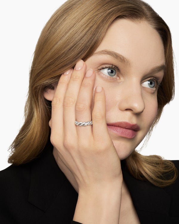 C89A9694-B617-C116-D66D-1EFCB1A25A42