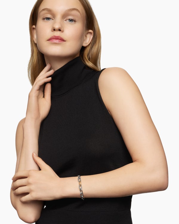 CDD51061-7EB5-1DD3-8EE2-958DAD1D88C0