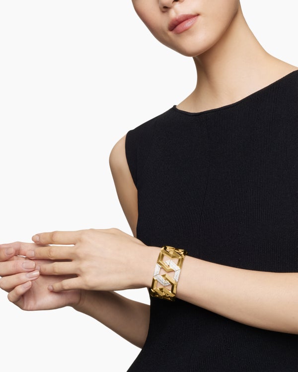 D0EB08E6-26D6-F657-8193-4D5EBACD2FE9