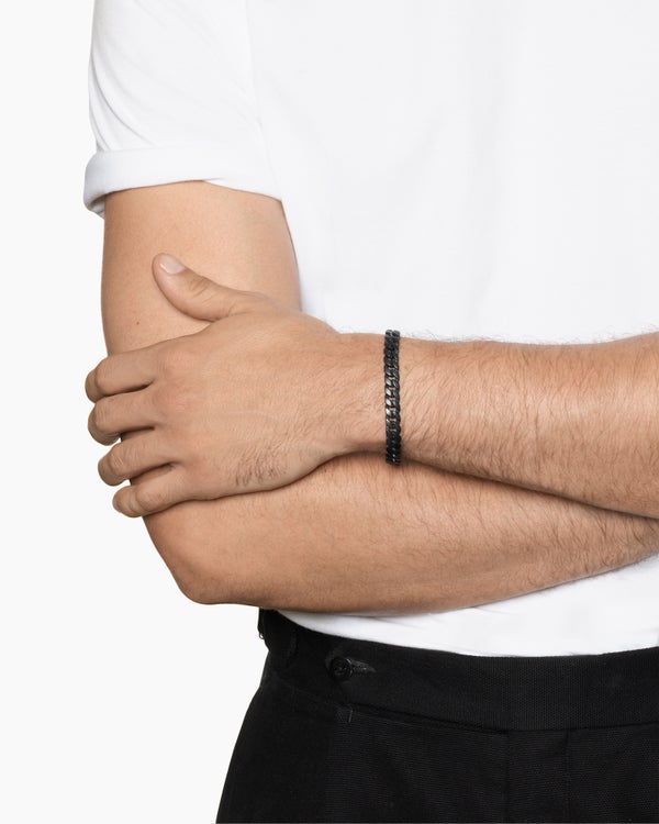 E40991AF-5F1C-3F95-EBD6-FF4065E119CE