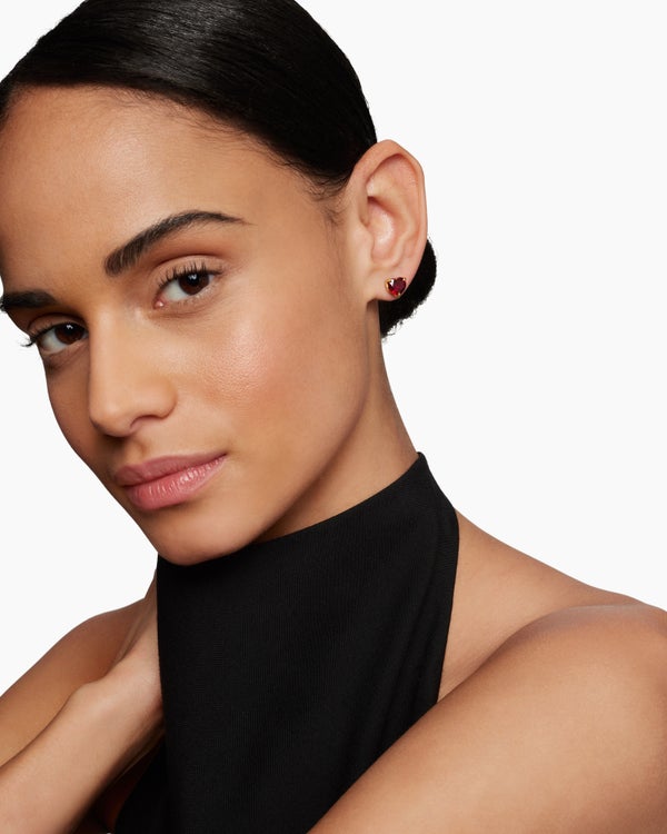 E780DC18-16CA-F2DF-F3F2-8AB8F0AAA5BE