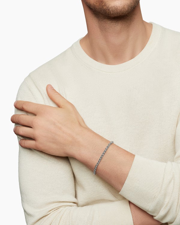 F0769B05-AA0C-3369-B604-6702CF386539